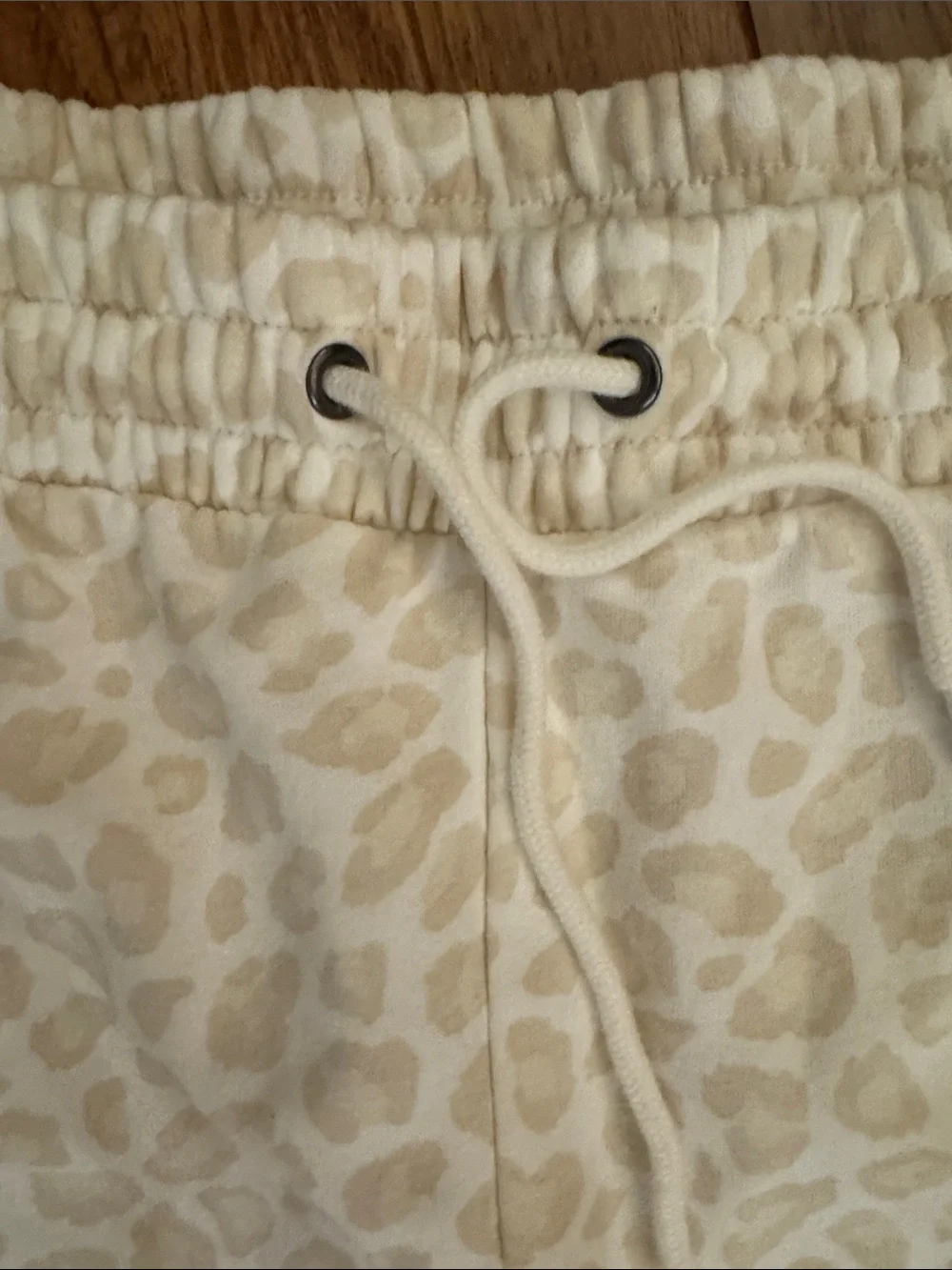 Old Navy Cream Leopard Print Jogger Pants